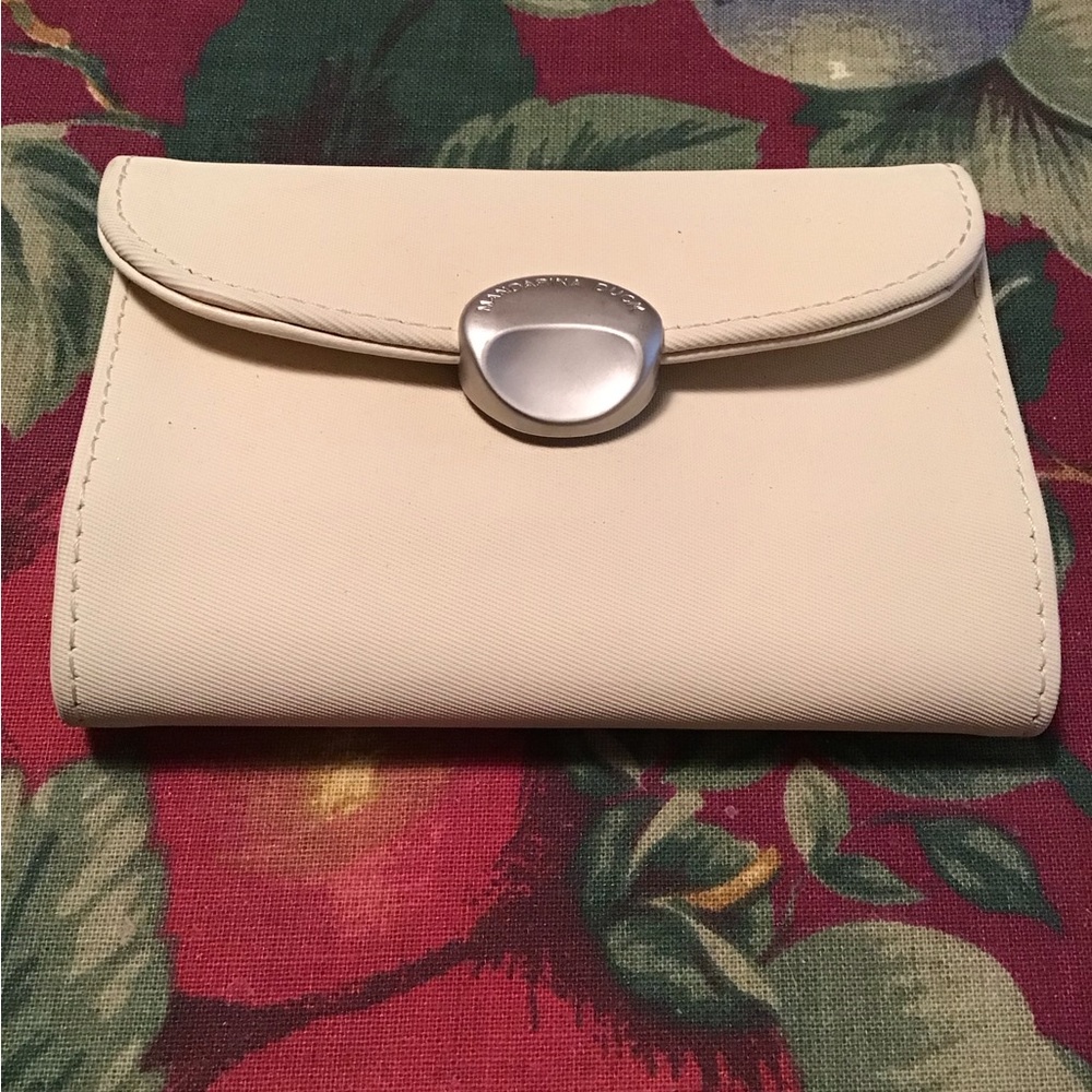 MANDARINA DUCK NYLON AND LEATHER NWOT KEY CASE